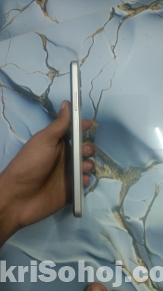 Walton xanon x20   Ram/rom :6/128 Processor : helio g99